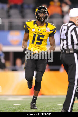 Arlington, TX, USA. 3. Januar 2014. Missouri Tigers Wide Receiver Dorial grün-Beckham #15 während der 78. jährliche AT&T Cotton Bowl klassische Bowl-Spiel zwischen der Oklahoma State University Cowboys und den Missouri Tigers im AT&T Stadium in Arlington, TX Credit: Cal Sport Media/Alamy Live News Stockfoto