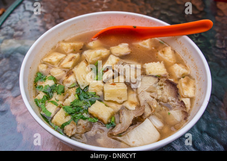 Lamm-Suppe in Wangfujing-Straße in Peking, China Stockfoto