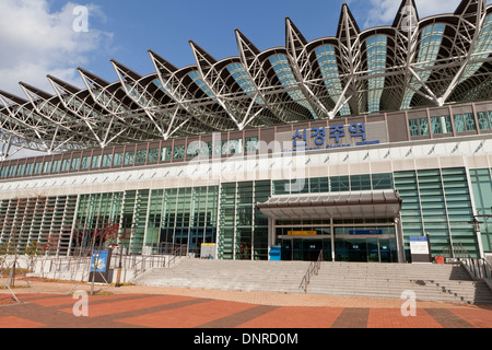 Neue Korail KTX Bahnhof - Gyeongju, Südkorea Stockfoto