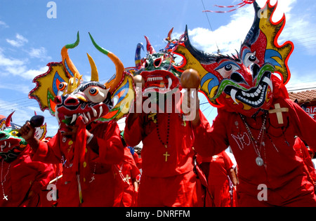 Teufel-Tänzer während Fronleichnam Feier in San Francisco de Yare Miranda Staat, Venezuela, 7. Juni 2007. Stockfoto