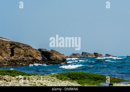 Felsen im Meer, Yehliu Geopark, New Taipei, Taiwan Stockfoto