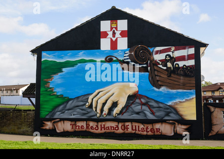 Wandgemälde in Belfast zum Gedenken an den Ursprung der Rote Hand von Ulster Stockfoto