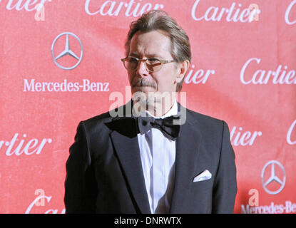 Palm Springs, Kalifornien, USA. 4. Januar 2013. Die Ankünfte der roten Teppich bei den Gala-Abend-Awards zum Auftakt der 25. Palm Springs Film Festival hier gesehen - Gary Oldman Credit: Motofoto/Alamy Live News Stockfoto