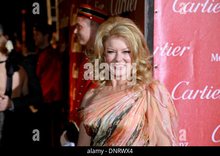 Palm Springs, Kalifornien, USA. 4. Januar 2013. Die Ankünfte der roten Teppich bei den Gala-Abend-Awards zum Auftakt der 25. Palm Springs Film Festival hier gesehen - Mary Hart (Host für den Abend) Credit: Motofoto/Alamy Live News Stockfoto