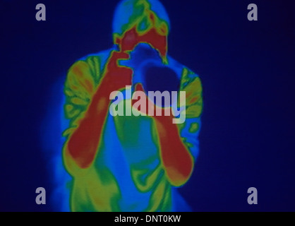 Porträt des Fotografen von Thermographic oder Infrarot - Thermo Kamera - Selfie Stockfoto