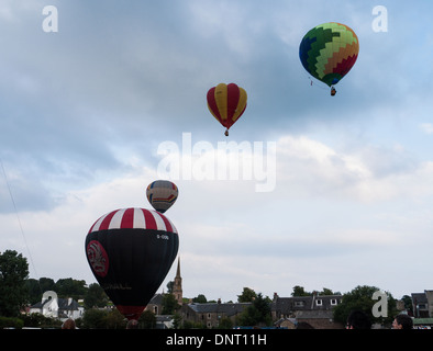 Heißluftballons am Strathaven Ballonfestival in Lanarkshire, Schottland, jeweils im August stattfindet Stockfoto