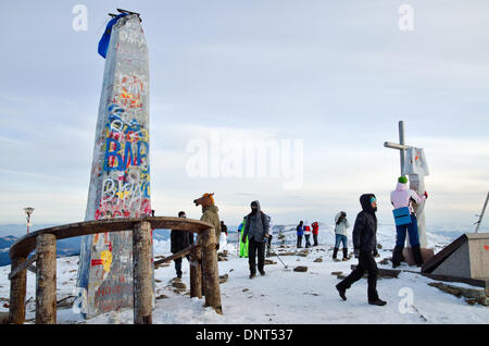 1. Januar 2014, Karpaten - feiern Wanderer Neujahr auf Howerla Berg, dem höchsten Berg in der Ukraine Stockfoto