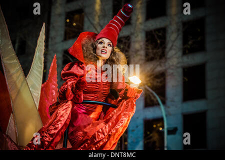 Barcelona, Spanien. 5. Januar 2014: die Kohle Cavalcade für die abgestürzten Kinder markiert das Ende der traditionelle Umzug der Heiligen drei Könige in Barcelona. Bildnachweis: Matthi/Alamy Live-Nachrichten Stockfoto