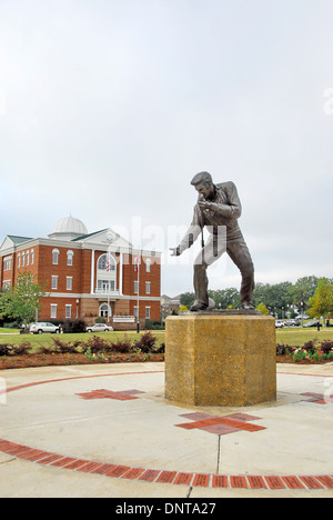 Statue von Elvis Presley bei seiner Heimkehr Konzert im Jahr 1956 in Tupelo, Mississippi, Heimat von Elvis Presley für seine ersten 13 Jahre Stockfoto