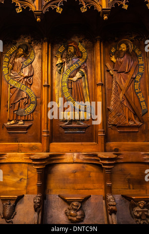 Geschnitzten Details im Chorgestühl der Kathedrale von St. Pierre, Genf, Schweiz Stockfoto