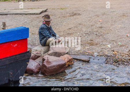 Fluss-Fähren an der Meerenge von Tiquina, Bolivien. Stockfoto