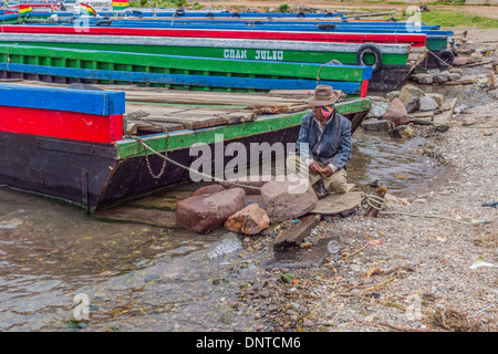 Fluss-Fähren an der Meerenge von Tiquina, Bolivien. Stockfoto