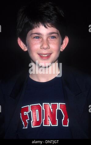 20. Dezember 2001 - K23578TR: 06.12.01.'' DIE ROYAL TENENBAUMS "FILM-PREMIERE IM EL CAPITAN THEATRE IN HOLLYWOOD, CA... JONAH MEYERSON. TOM RODRIGUEZ / 2001 (Kredit-Bild: © Globe Photos/ZUMAPRESS.com) Stockfoto