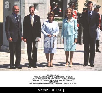 7. Mai 2001 - MADRID, Spanien... KÖNIG JUAN CARLOSAND KÖNIGIN SOFIA VON SPANIEN. GRAND-DUC HENRI UND DUCHESSE VON LUXENBURG. OFFIZIELLER BESUCH DER STAR 7. MAI 2001 BEI '' EL PARDO''. IN MADRID. M.A.MERINEROÂ© IMAPRESS-VO. Presse / (Kredit-Bild: © Globe Photos/ZUMAPRESS.com) Stockfoto