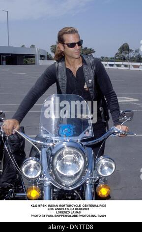 3. Juli 2001 - K22315PSK: Indische MORTORCYCLE WIEDERGEWONNENEN Fahrt. LOS ANGELES, CA 07/03/2001.LORENZO LAMAS. PAUL SKIPPER / 2001 (Kredit-Bild: © Globe Photos/ZUMAPRESS.com) Stockfoto