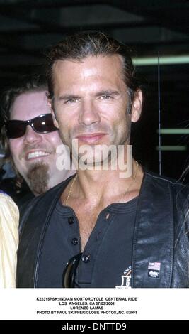 3. Juli 2001 - K22315PSK: Indische MORTORCYCLE WIEDERGEWONNENEN Fahrt. LOS ANGELES, CA 07/03/2001.LORENZO LAMAS. PAUL SKIPPER / 2001 (Kredit-Bild: © Globe Photos/ZUMAPRESS.com) Stockfoto