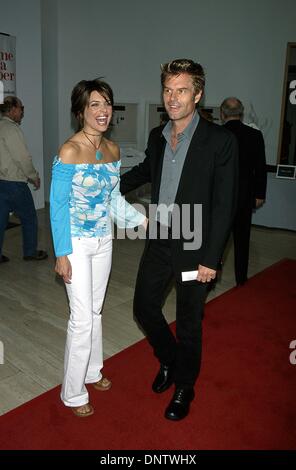 30. April 2002 - Hollywood, CA, USA - K24859MR: NBC L.A. LAW der Film SCREENING.MUSEUM von Fernsehen und RADIO, BEVERLY HILLS, CA 04/29/2002.LISA RINNA und HARRY HAMLIN. MILAN RYBA / 2002 (Kredit-Bild: © Globe Photos/ZUMAPRESS.com) Stockfoto