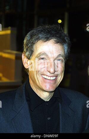 18. März 2002 - K24401JBB NATIONAL ACADEMY DAYTIME EMMY Nominierung Zeremonie. RAINBOW ROOM, NEW YORK 12.03.02. JOHN BARRETT / 2002.MAURY POVICH (Kredit-Bild: © Globe Photos/ZUMAPRESS.com) Stockfoto