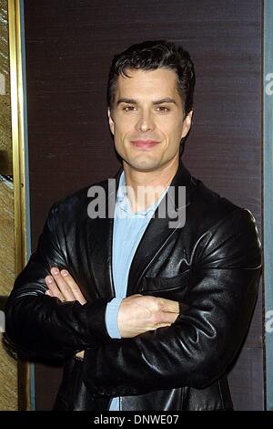 18. März 2002 - K24401JBB NATIONAL ACADEMY DAYTIME EMMY Nominierung Zeremonie. RAINBOW ROOM, NEW YORK 12.03.02. JOHN BARRETT / 2002.RICK HEARST (Kredit-Bild: © Globe Photos/ZUMAPRESS.com) Stockfoto