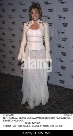 28. April 2001 - K21639TR SD0428.  12. ANNUAL GLAAD MEDIA AWARDS CENTURY PLAZA HOTEL. BEVERLY HILLS KALIFORNIEN...                                                              SANDI TAYLOR. .  TOM RODRIGUEZ / C) 2001 (Kredit-Bild: © Globe Photos/ZUMAPRESS.com) Stockfoto