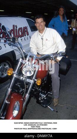 3. Juli 2001 - K22315PSK: Indische MORTORCYCLE WIEDERGEWONNENEN Fahrt. LOS ANGELES, CA 07/03/2001.TONY PENA. PAUL SKIPPER / 2001 (Kredit-Bild: © Globe Photos/ZUMAPRESS.com) Stockfoto