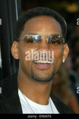 26. Juni 2002 - Westwood, Kalifornien, USA - Schauspieler WILL SMITH. " Men In Black 2''. Mann-Dorf & Bruin Theatres.Westwood, CA 26.06.02. Lockwood.   2002 K2109LOC (Kredit-Bild: © Globe Photos/ZUMAPRESS.com) Stockfoto