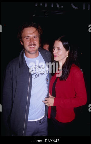 Hollywood, Kalifornien, USA;  Schauspielerin COURTENEY COX und Ehemann DAVID ARQUETTE sind in diesem undatierten Foto gezeigt.  (Michelson-Colella/Datum unbekannt) Obligatorische Credit: Foto von Michelson/ZUMA Press. (©) Copyright 2006 Michelson Stockfoto