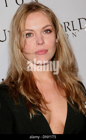 11. Januar 2006; Los Angeles, Kalifornien, USA; AGNES BRUCKNER Schauspielerin bei der Premiere von "Underworld Evolution" im Cinerama Dome in Hollywood. Obligatorische Credit: Foto von Scott Weiner/ZUMA Press. (©) Copyright 2006 von Scott Weiner Stockfoto