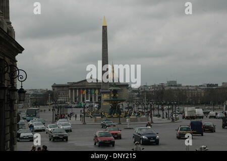 12. Januar 2006; Paris, Frankreich; Die Obelisken de Luxor ist ein oktogonaler Form Denkmal und Louix XVI Erfüllungsort. Es befindet sich auf der Place De La Concorde ist der größte öffentliche Platz in Paris, Frankreich. Obligatorische Credit: Foto von Tina Fultz/ZUMA Press. (©) Copyright 2006 by Tina Fultz Stockfoto