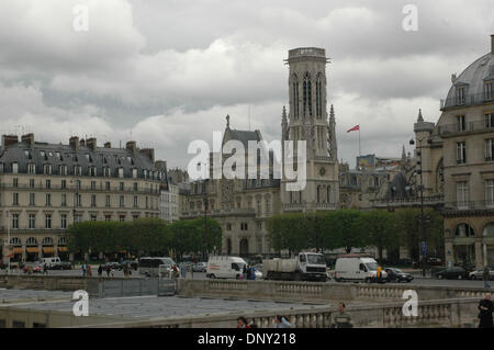 12. Januar 2006; Paris, Frankreich; Im Herzen von Paris gehört zu den symbolischen und bekanntesten Straßen der Welt. Obligatorische Credit: Foto von Tina Fultz/ZUMA Press. (©) Copyright 2006 by Tina Fultz Stockfoto