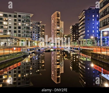 Clarence Dock Leeds in der Nacht Stockfoto