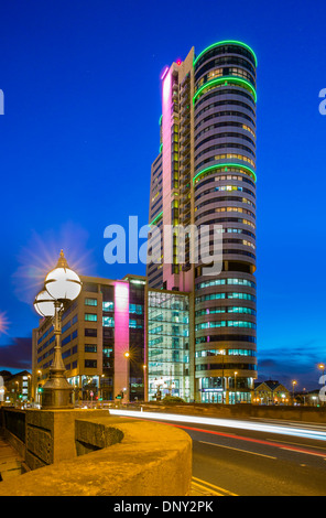 Bridgewater Ort Leeds in der Nacht Stockfoto