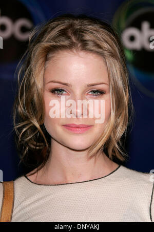 21. Januar 2006; Pasadena, Kalifornien, USA; Schauspielerin ANITA BRIEM auf der ABC-TCA-Party statt im Windkanal. Obligatorische Credit: Foto von Lisa O'Connor/ZUMA Press. (©) Copyright 2006 von Lisa O'Connor Stockfoto