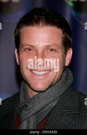 21. Januar 2006; Pasadena, Kalifornien, USA; Schauspieler DOUG SAVANT auf der ABC-TCA-Party statt im Windkanal. Obligatorische Credit: Foto von Lisa O'Connor/ZUMA Press. (©) Copyright 2006 von Lisa O'Connor Stockfoto