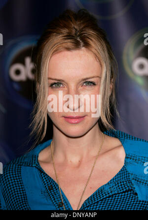 21. Januar 2006; Pasadena, Kalifornien, USA; Schauspielerin EVER CARRADINE auf der ABC-TCA-Party statt im Windkanal. Obligatorische Credit: Foto von Lisa O'Connor/ZUMA Press. (©) Copyright 2006 von Lisa O'Connor Stockfoto