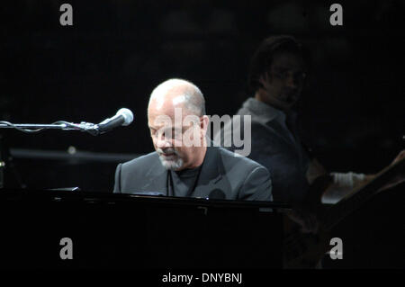 23. Januar 2006; New York, NY, USA; BILLY JOEL die live in Konzert im Madison Square Garden in New York City. Obligatorische Credit: Foto von Jeffrey Geller/ZUMA Press. (©) Copyright 2006 von Jeffrey Geller Stockfoto