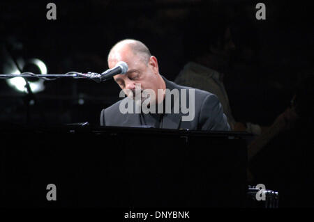 23. Januar 2006; New York, NY, USA; BILLY JOEL die live in Konzert im Madison Square Garden in New York City. Obligatorische Credit: Foto von Jeffrey Geller/ZUMA Press. (©) Copyright 2006 von Jeffrey Geller Stockfoto
