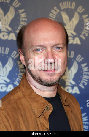 28. Januar 2006; Los Angeles, Kalifornien, USA; Regisseur PAUL HAGGIS (Crash) auf der DGA-Jahrestagung "erfüllen die nominierten: Spielfilm" Symposium feiert die Kunst und Handwerk der Regie mit denen Outstanding Directorial Achievement in Spielfilm für den DGA Award 2005 nominiert.  Obligatorische Credit: Foto von Marianna Day Massey/ZUMA Press. (©) Copyright 2006 von Marianna Tag Massey Stockfoto