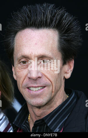 28. Januar 2006; Los Angeles, Kalifornien, USA; Regisseur BRIAN GRAZER bei Ankunft bei der neugierig George Movie Premiere statt am Arclight Theater in Hollywood obligatorisch Credit: Foto von Jerome Ware/ZUMA Press. (©) Copyright 2006 von Jerome Ware Stockfoto