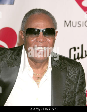 6. Februar 2006; Los Angeles, Kalifornien, USA;   SAM MOORE bei Musicares Person Of The Year 2006 statt im Los Angeles Convention Center. Obligatorische Credit: Foto von Paul Fenton/KPA/ZUMA Press. (©) Copyright 2006 von Paul Fenton Stockfoto