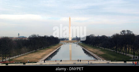 7. Februar 2006; Washington, DC, USA; Das Washington Monument befindet sich in Washington, DC.  Aus seiner gefeierten Symbole des Patriotismus, seine unentdeckten Nachbarschaften begeistern die Sehenswürdigkeiten und Geräusche der Hauptstadt der Nation Millionen von Besuchern jedes Jahr. Vollgepackt mit Sehenswürdigkeiten, kostenlosen Attraktionen und eine endlose Veranstaltungskalender, bietet Washington, DC, das ganze Jahr über inspirierende ex Stockfoto