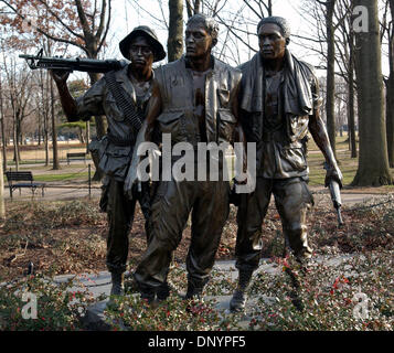 7. Februar 2006; Washington, DC, USA; Das Vietnam Veterans War Memorial befindet sich in Washington, DC.  Aus seiner gefeierten Symbole des Patriotismus, seine unentdeckten Nachbarschaften begeistern die Sehenswürdigkeiten und Geräusche der Hauptstadt der Nation Millionen von Besuchern jedes Jahr. Vollgepackt mit Sehenswürdigkeiten, kostenlosen Attraktionen und eine endlose Kalender der Veranstaltungen, bietet das ganze Jahr über Washington, DC Stockfoto