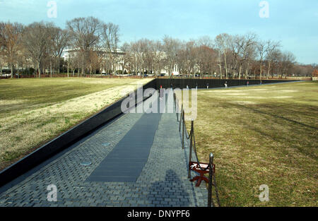 7. Februar 2006; Washington, DC, USA; Das Vietnam Veterans War Memorial befindet sich in Washington, DC.  Aus seiner gefeierten Symbole des Patriotismus, seine unentdeckten Nachbarschaften begeistern die Sehenswürdigkeiten und Geräusche der Hauptstadt der Nation Millionen von Besuchern jedes Jahr. Vollgepackt mit Sehenswürdigkeiten, kostenlosen Attraktionen und eine endlose Kalender der Veranstaltungen, bietet das ganze Jahr über Washington, DC Stockfoto