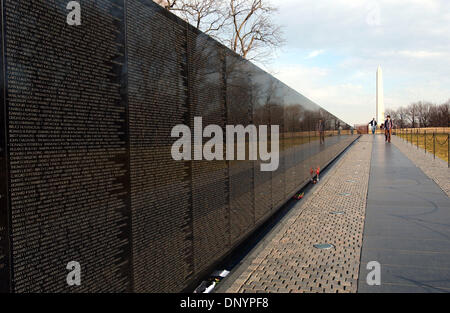 7. Februar 2006; Washington, DC, USA; Das Vietnam Veterans War Memorial befindet sich in Washington, DC.  Aus seiner gefeierten Symbole des Patriotismus, seine unentdeckten Nachbarschaften begeistern die Sehenswürdigkeiten und Geräusche der Hauptstadt der Nation Millionen von Besuchern jedes Jahr. Vollgepackt mit Sehenswürdigkeiten, kostenlosen Attraktionen und eine endlose Kalender der Veranstaltungen, bietet das ganze Jahr über Washington, DC Stockfoto