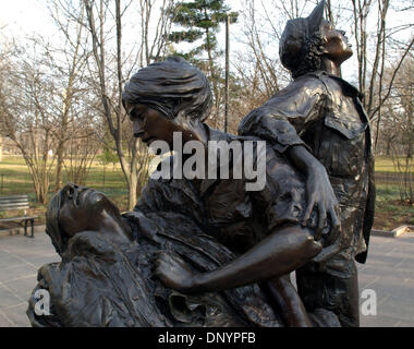 7. Februar 2006; Washington, DC, USA; Die Vietnam-Veteranen Krieg Memorial Krankenschwestern Widmung befindet sich in Washington, DC.  Aus seiner gefeierten Symbole des Patriotismus, seine unentdeckten Nachbarschaften begeistern die Sehenswürdigkeiten und Geräusche der Hauptstadt der Nation Millionen von Besuchern jedes Jahr. Vollgepackt mit Sehenswürdigkeiten, Attraktionen und eine endlose Kalender von Sonderveranstaltungen, Washington, DC von frei Stockfoto