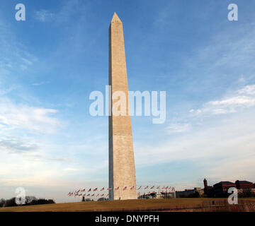 7. Februar 2006; Washington, DC, USA; Das Washington Monument befindet sich in Washington, DC.  Aus seiner gefeierten Symbole des Patriotismus, seine unentdeckten Nachbarschaften begeistern die Sehenswürdigkeiten und Geräusche der Hauptstadt der Nation Millionen von Besuchern jedes Jahr. Vollgepackt mit Sehenswürdigkeiten, kostenlosen Attraktionen und eine endlose Veranstaltungskalender, bietet Washington, DC, das ganze Jahr über inspirierende ex Stockfoto