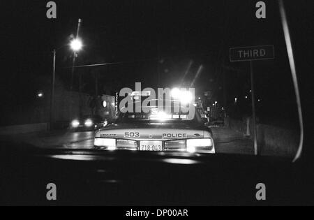 21. Februar 2006; El Paso, TX, USA; (Datei Foto; 1997) Rennen durch dunkle, halb verlassene Straßen unbequem Geschwindigkeiten.  Obligatorische Credit: Foto von Jerome Brunet/ZUMA Press. (©) Copyright 2006 von Jerome Brunet Stockfoto