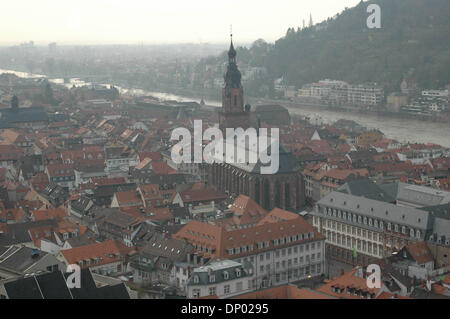 25. Februar 2006; Heidelberg, Deutschland; (Foto-Datei: unbekanntes Datum) Aussicht auf die Innenstadt Heidleburg, Deutschland aus Spitze Heidelburg Burg. Obligatorische Credit: Foto von Tina Fultz/ZUMA Press. (©) Copyright 2006 by Tina Fultz Stockfoto