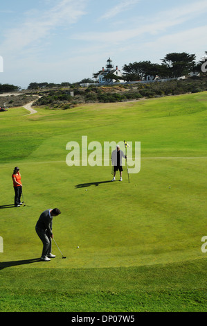 Pacific Grove Golf Links ist an der Spitze der malerischen Monterey Halbinsel, mit Blick auf Point Pinos und dem Pazifischen Ozean gelegen, Stockfoto