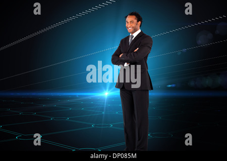 Zusammengesetztes Bild der Geschäftsmann mit verschränkten Armen Stockfoto